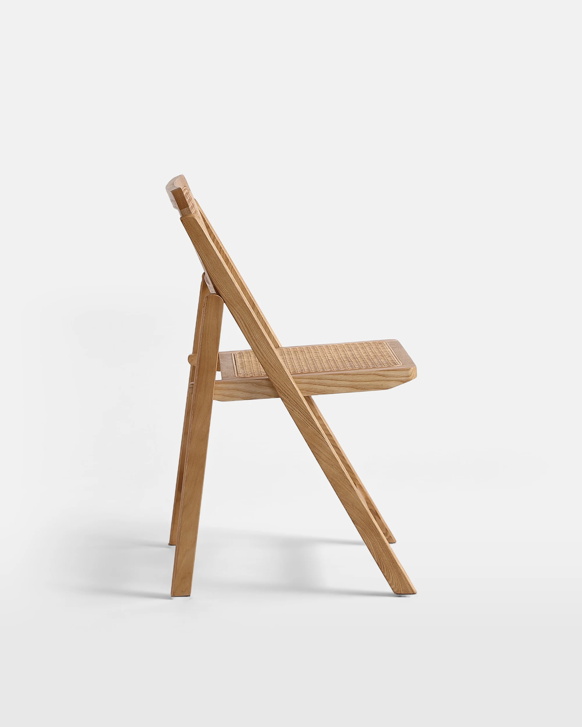 Chaise pliante en frêne cannée – vue 2